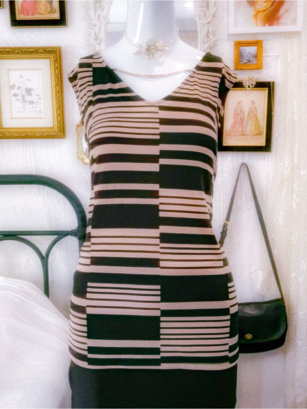 Office siren Tuscan mom abstract pattern brown & black blouse